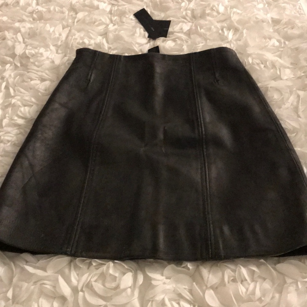 MARC BY MARC JACOBS LEATHER SKIRT Size 2